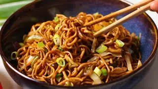 Street Style Vegetable Hakka Noodles at HOME in less than 30 Minutes! Indian Veg Noodles