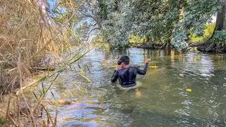 Pescando y cocinando en un lugar muy hermoso de forma casera y tradicional