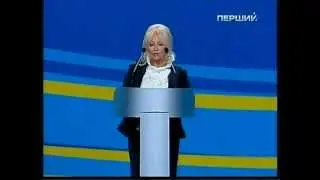 Таисия Повалий. Янукович, целую тебе руки!.mp4