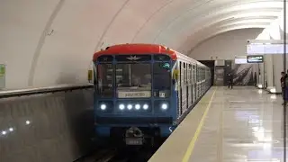Уникальный Номерной 81-717.5М 2594 прибывает и отправляется со станции Марьино
