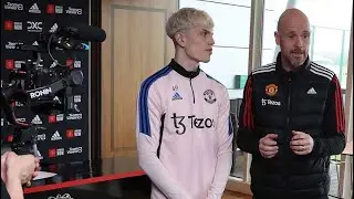 Erik ten Hag emotional speech to Garnacho in front of his family after signing his new contract.