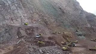 ПЛОТИНАИ ГЭС-И РОГУНРО БИНЕД. Подписадсияро фаромуш накунед .
