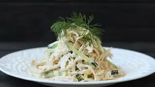 ВКУСНЫЙ САЛАТ из ПРОСТЫХ ИНГРЕДИЕНТОВ 🌸 КУРИНАЯ ГРУДКА и ЯИЧНЫЕ БЛИНЧИКИ