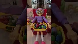 😲😱🤯 MORE SWEETS FOR GRANNY🍬🍬🍬!! #shortvideo #asmr #viral #satisfying #trending