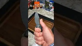 This is a Fidgety Knife! 