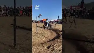 This guy is taking limbo to a whole different level 🤣🔥