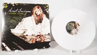 Avril Lavigne - Goodbye Lullaby Vinyl Unboxing