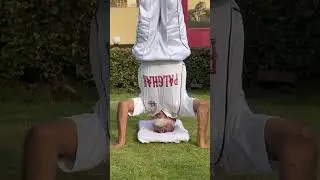 Age-Defying 77 year old Dawoodi Bohra Gentleman's Mesmerizing Headstand Amazes!