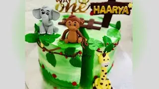 Jungle theme 1/2 birthday cake #safaricake #animalcakes #junglethemecake #6monthbirthday