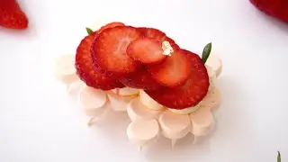 SUB) 쉽고 맛있는✨ 딸기 요거트 파블로바만들기 | How to make strawberry yogurt pavlova | 드플랑베이킹랩 de:flan baking lad