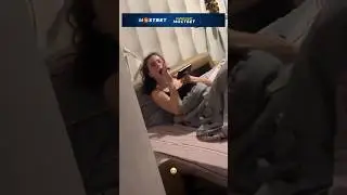 МИША ПУГАЕТ АДЕЛЬ 