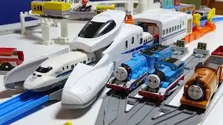 Plarail Thomas ☆ Fun Train Factory & Shinkansen Station