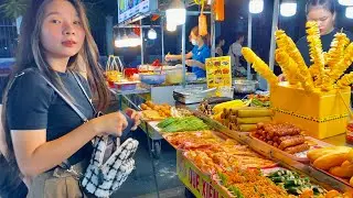 Vietnamese Street Food in Da Nang Night Market 🇻🇳 🍜🥘🥗