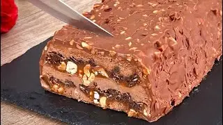 Haben Sie schon einmal einen kühlenden Snickers-Kuchen probiert? Zwei Rezepte für maximalen Genuss!