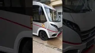 Гідравлічний вирівнювач полу в кемпері