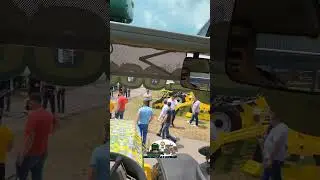 В кабине юбелейного,2-милионого трактора John Deere 6-ой серий!