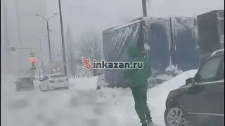 Последствия снегопада: ситуация на дорогах Казани 19.01.2024