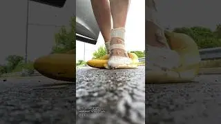 SOCKS BANANAS CRUSH IN PARKING