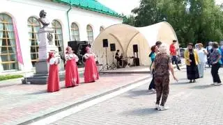 Ансамбль русской песни Яблонька с песней - В саду ягоду рвала