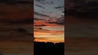 Очень красивый закат над Москвой
