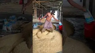 SHOCKING Murmure Making😱😱  फैक्ट्री में इस तरह बनाए जाते हैं मुरमुरे😳😳 #indianstreetfood #shorts