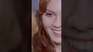 Kız Kıza Öpüştüler 