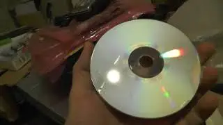 How to Open a Windows 95 CD Without Tearing the EULA License!