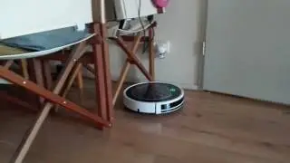 Testing Chuwi iLife V7 robot vacuum cleaner in tight places and on carpet