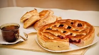 Butter cake with jam. Sunday breakfast.