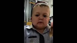 Хасбик пьёт чай по блатному