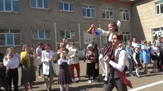Последний звонок в МБОУ гимназия с. Раевский