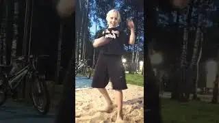 On a walk#sʜᴏʀᴛ #dance
