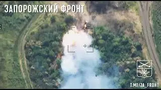 Russian lancet kamikaze drone destroying American M777 howitzer