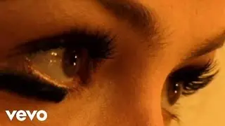 Thalia - Primera Fila presenta Thalía - "Equivocada" Webisode (Webisode)