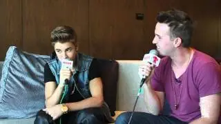 Justin Bieber ansewrs YOUR Twitter questions