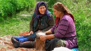 Life of a 70-Year-Old Couple in an Azerbaijani Village! Making Sheep Wool Yarn and Baking Breads