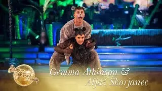 Gemma Atkinson and Aljaž Skorjanec Charleston to The Bare Necessities - Strictly Come Dancing 2017