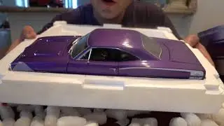 Unboxing 1/18  Dodge Coronet Super Bee (Almost Real)