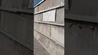 В Мариуполе украли тротуар!