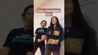 Ratu Aulia Goyang Hot | 