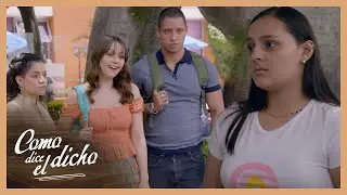 Jenny está a punto de perder la beca por ayudar a los populares | Como dice el dicho 4/5 | Nunca…