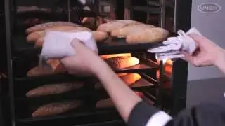 Выпечка хлеба с помощью UNOX XB (англ.)