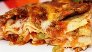 Classic LASAGNE with meat. A detailed recipe from an Italian man! Eng sub.