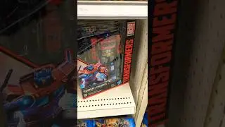 Optimus Prime Power of the Primes Leader Class Transformers Action Figure