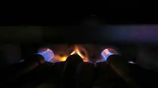 BAD FURNACE HEAT EXCHANGER  FLAME ROLL OUT VS GOOD FURNACE HEAT EXCHANGER FLAMES