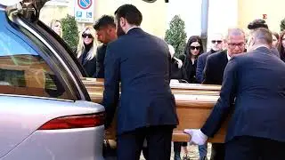 Arrivato il feretro di Sinisa Mihajlovic alla camera ardente in Campidoglio