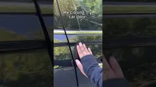 Look! Is this how your friend closes the car door!#carsafety #car #safetyadvice #yourfriend