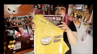 Unboxing Lagoona Blue Boo-riginal Creeproduction