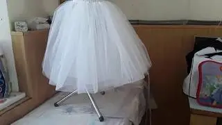 Пышный подъюбник из жесткого фатина безопасный для ребенка.