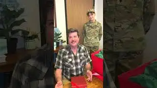 Military daughter returns home to her father for a heartwarming reunion! 🎊